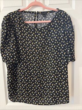 Ann Taylor micro bee & Daisy blouse